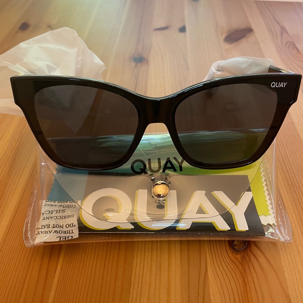 BRAND NEW QUAY After Party black sunglasses